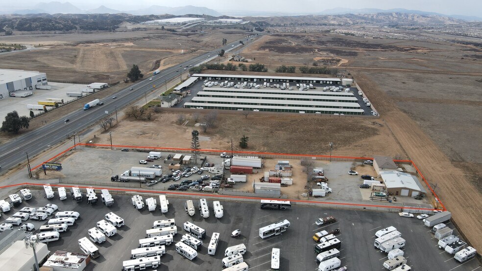 950 Western Knolls Ave, Beaumont, CA à vendre - Photo du bâtiment - Image 2 de 17