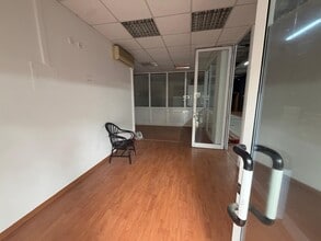 Retail in Sant Boi de Llobregat, Barcelona for lease Interior Photo- Image 2 of 8