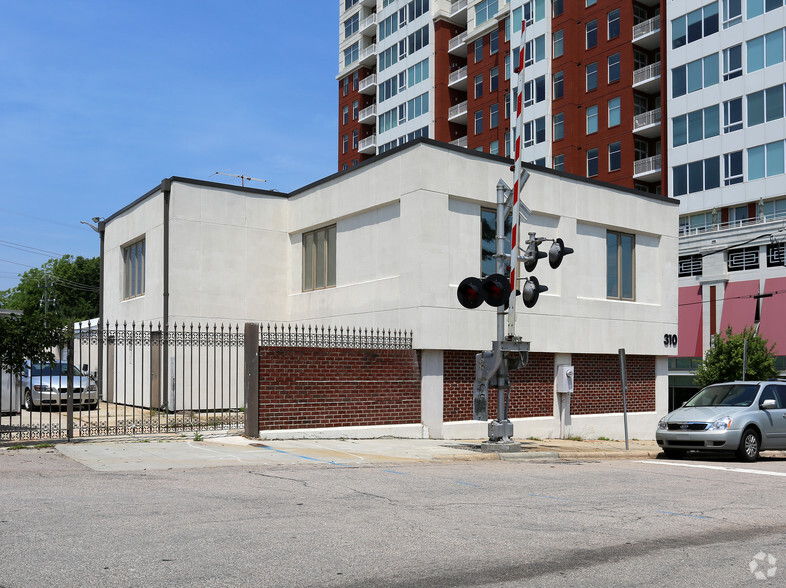 310 N Harrington St, Raleigh, NC à louer - Photo du bâtiment - Image 3 de 4