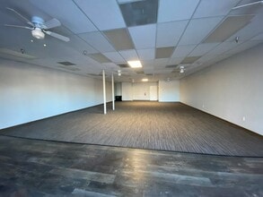 2901-2957 W Bell Rd, Phoenix, AZ for lease Building Photo- Image 2 of 2