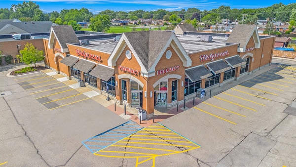 25015 Little Mack Ave, Saint Clair Shores, MI for sale - Primary Photo - Image 1 of 1