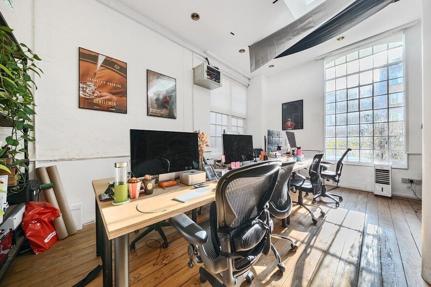 25-27 Hackney Rd, London for lease - Building Photo - Image 3 of 23