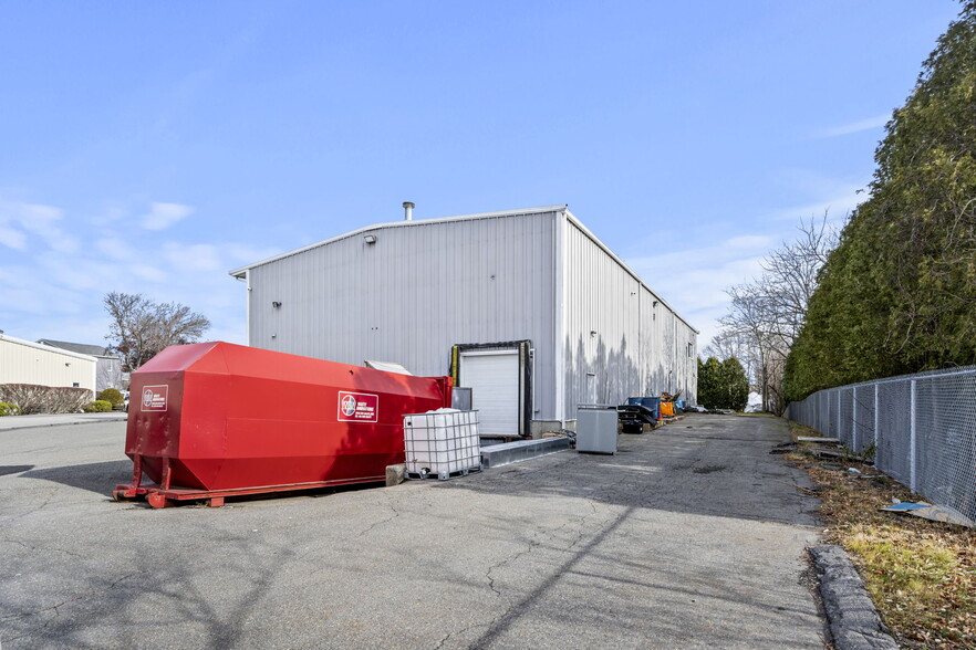 10R Rainbow Ter, Danvers, MA for lease - Building Photo - Image 2 of 4