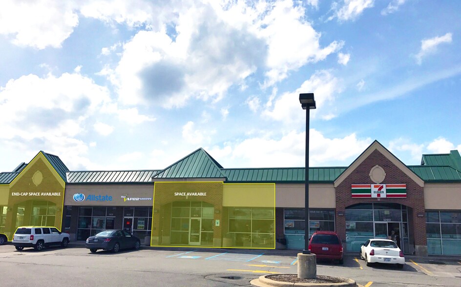 52939-52951 Gratiot Ave, Chesterfield, MI à louer - Photo du bâtiment - Image 2 de 2