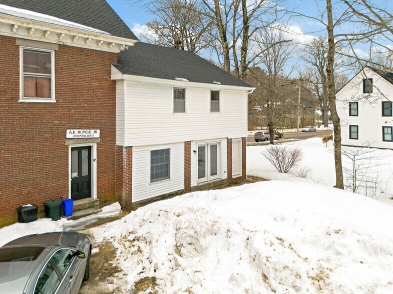 5 Portland St, Yarmouth, ME à louer - Photo du bâtiment - Image 3 de 8