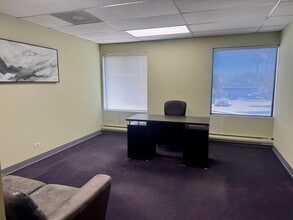 11-21 N Skokie Hwy, Lake Bluff, IL for lease Interior Photo- Image 1 of 1