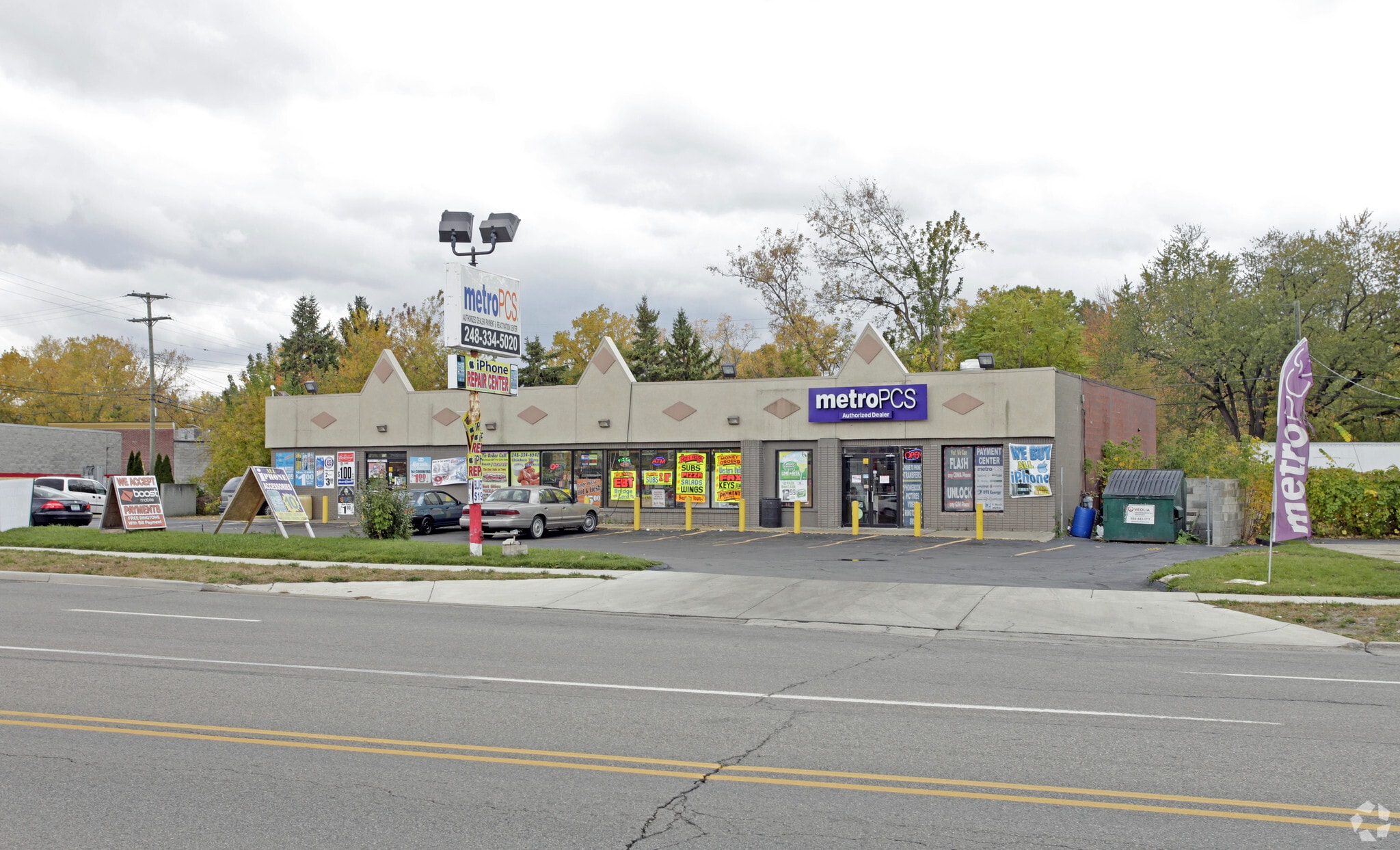 21 W Montcalm St, Pontiac, MI for lease Primary Photo- Image 1 of 2