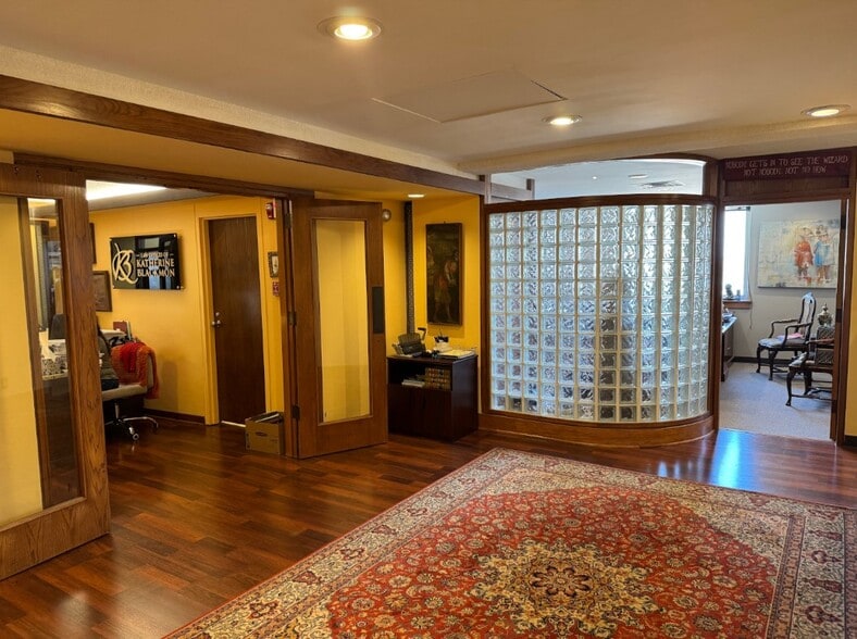 212 Center St, Little Rock, AR for sale - Interior Photo - Image 2 of 6