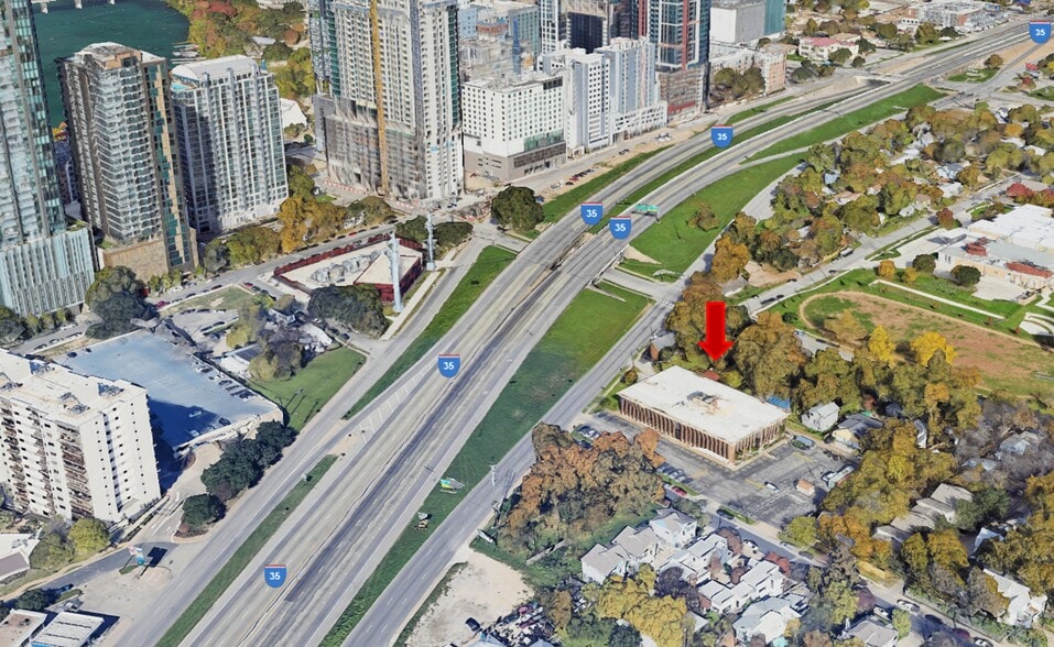 55 N Interstate 35, Austin, TX for lease - Building Photo - Image 2 of 3