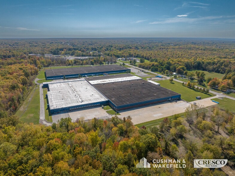 6800 Center Rd, Ashtabula, OH à louer - Photo du bâtiment - Image 2 de 10