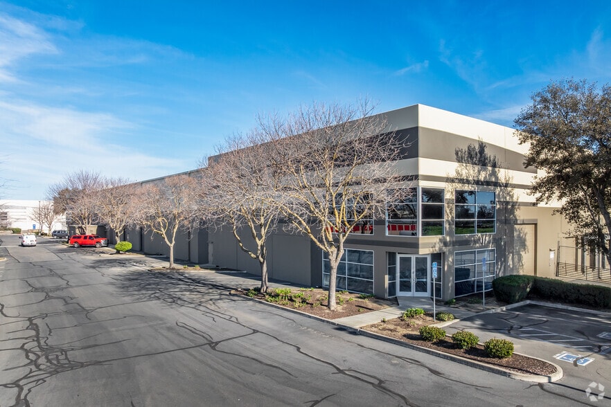 1660 Tide Ct, Woodland, CA for lease - Primary Photo - Image 1 of 11