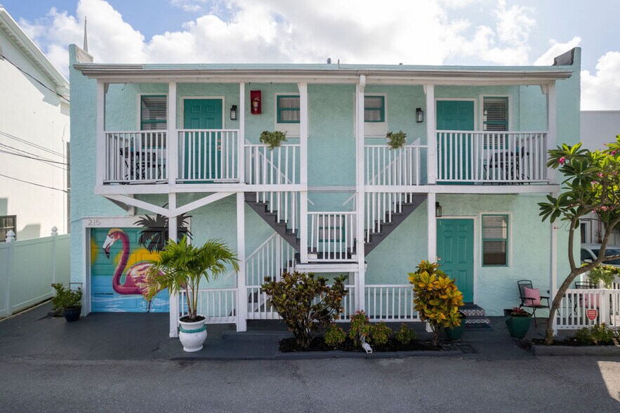 215 N Federal Hwy, Lake Worth, FL à vendre - Photo principale - Image 1 de 65