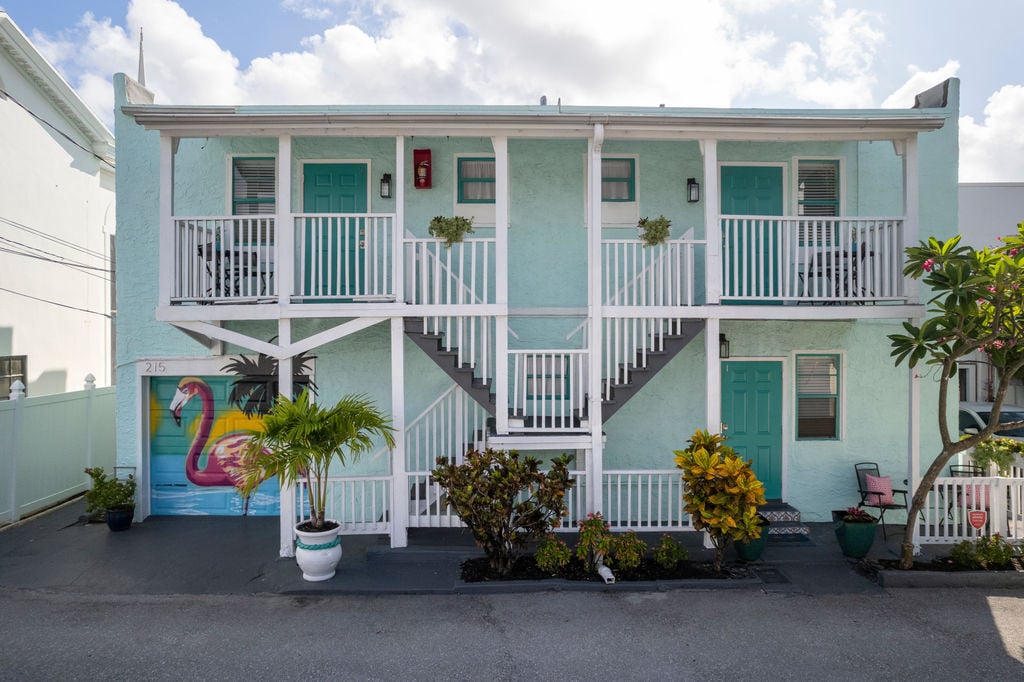 215 N Federal Hwy, Lake Worth, FL for sale Primary Photo- Image 1 of 66