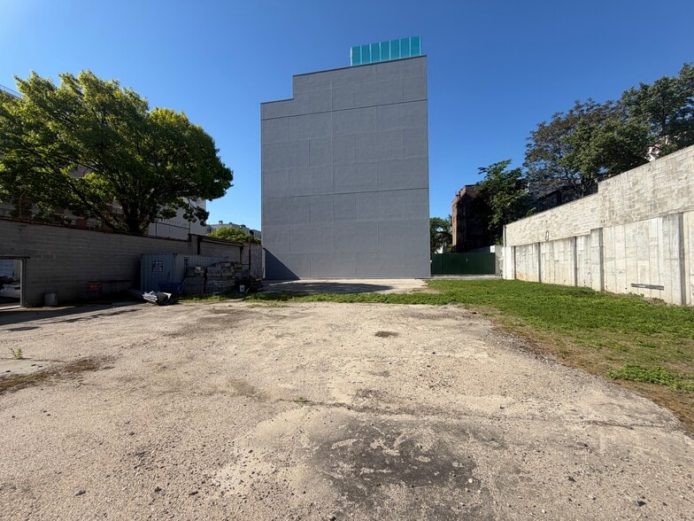 4277 3rd Ave, Bronx, NY for sale - Building Photo - Image 2 of 5