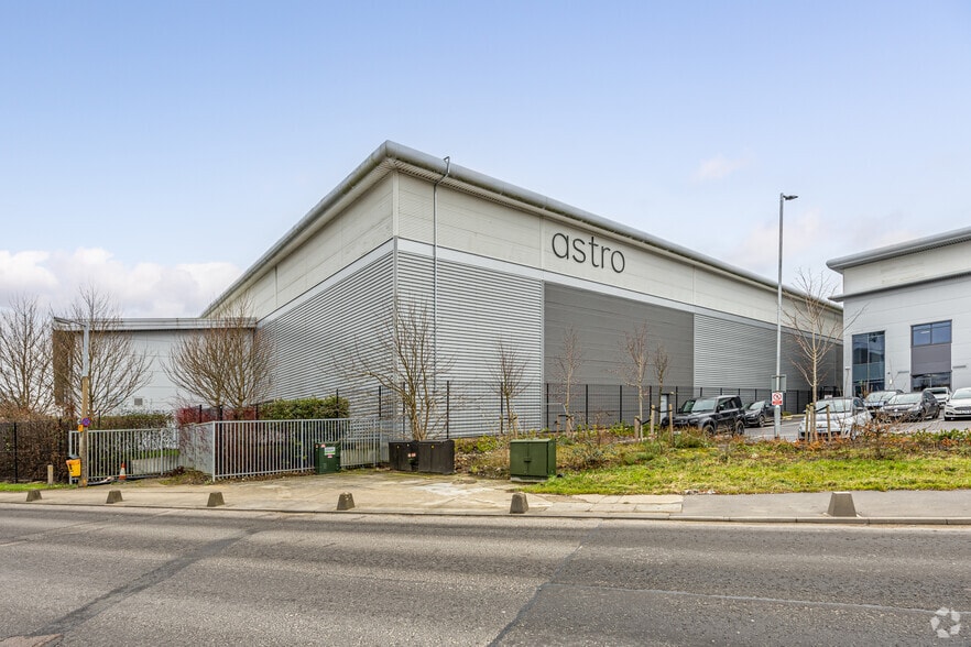 Midas River Way, Harlow à louer - Photo principale - Image 1 de 7