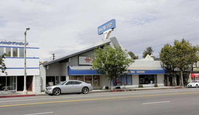 More details for 17017-17019 Ventura Blvd, Encino, CA - Retail for Lease