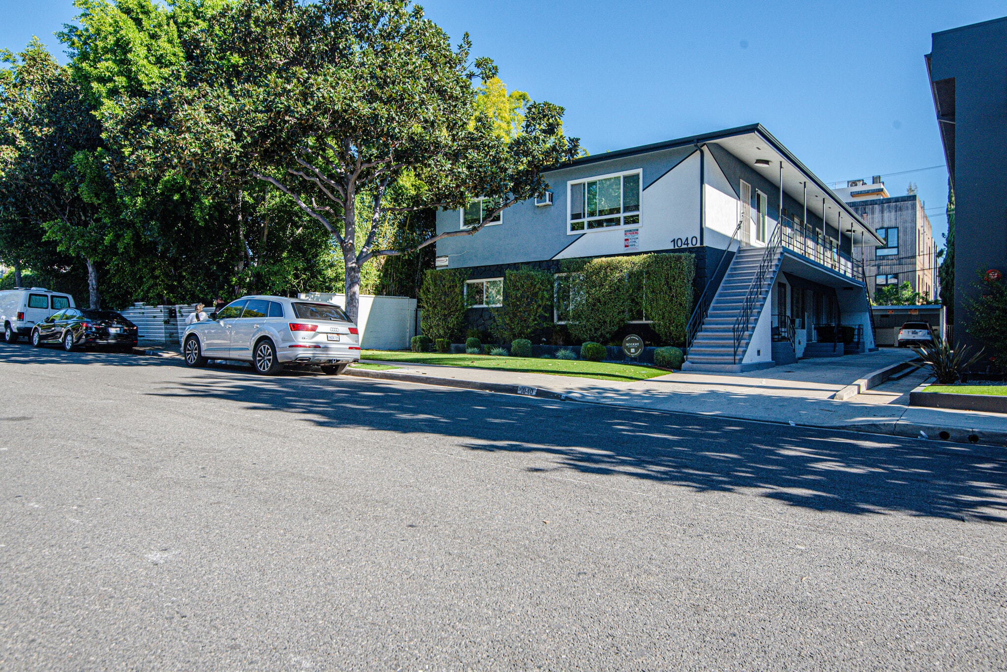 1040 N Genesee Ave, West Hollywood, CA for sale Primary Photo- Image 1 of 31