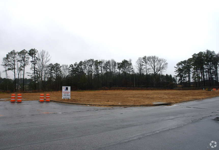 Hwy 74 & Carriage Oaks Dr @ Senoia Road, Tyrone, GA for sale - Primary Photo - Image 1 of 5