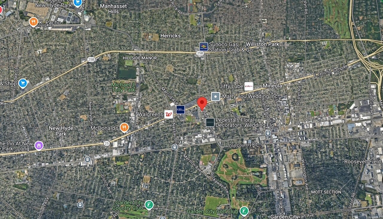 191 Herricks Rd, New Hyde Park, NY à vendre Aérien- Image 1 de 1