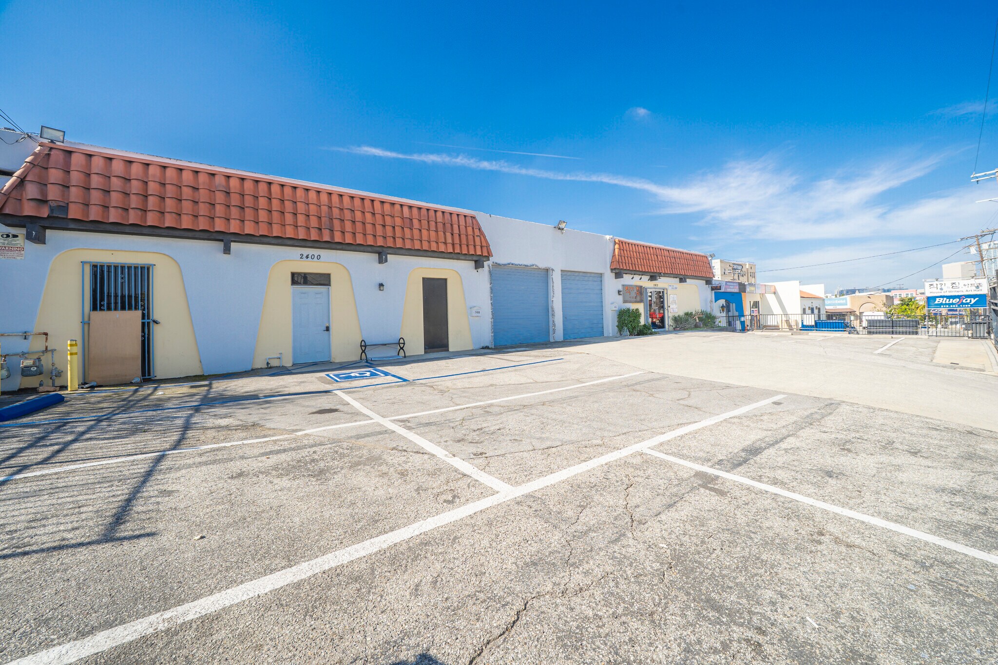 2400 James M Wood Blvd, Los Angeles, CA for sale Primary Photo- Image 1 of 31