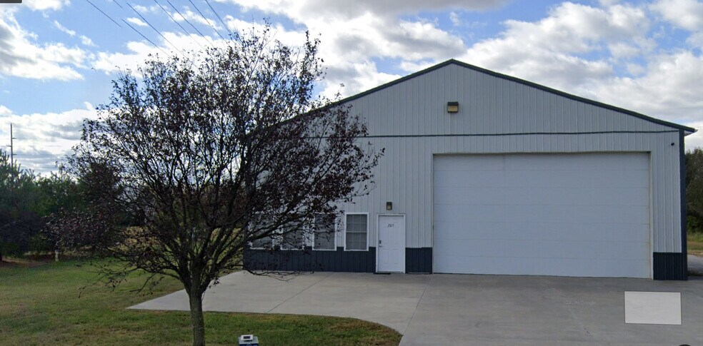 205, 209 & 211 East St, Harrington, DE à vendre - Photo du bâtiment - Image 2 de 2