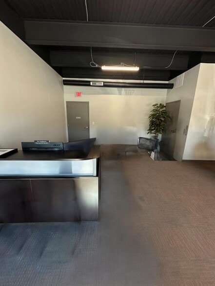 4603 N Stahl Park, San Antonio, TX à louer - Photo du bâtiment - Image 3 de 8