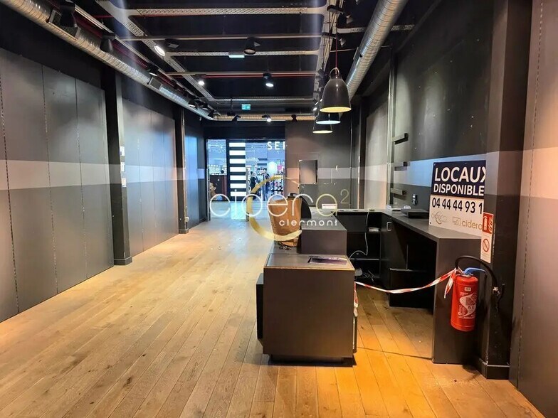 Retail in Aubière for lease - Building Photo - Image 3 of 10
