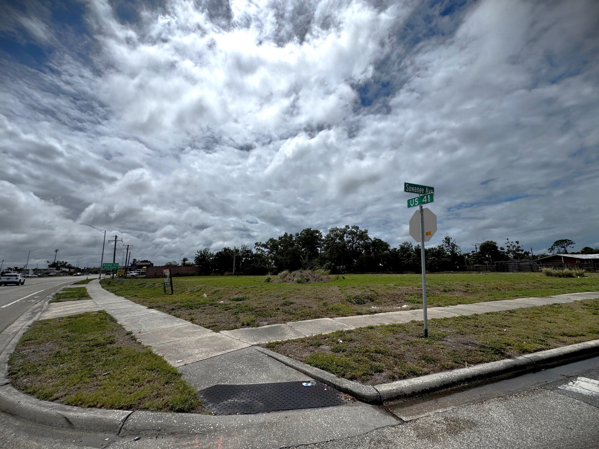 7972 N Tamiami Trl, Sarasota, FL à vendre Photo principale- Image 1 de 22