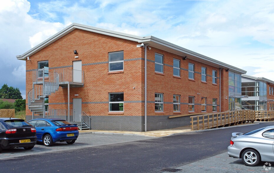 Gazelle Clos, Wokingham à vendre - Photo du bâtiment - Image 3 de 3