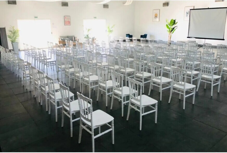 Local d'activités dans Carcassonne à vendre - Photo du bâtiment - Image 2 de 6