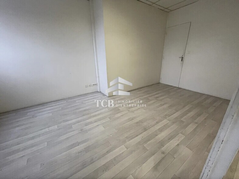 Bureau dans Haute-Goulaine à louer - Photo intérieure - Image 3 de 7