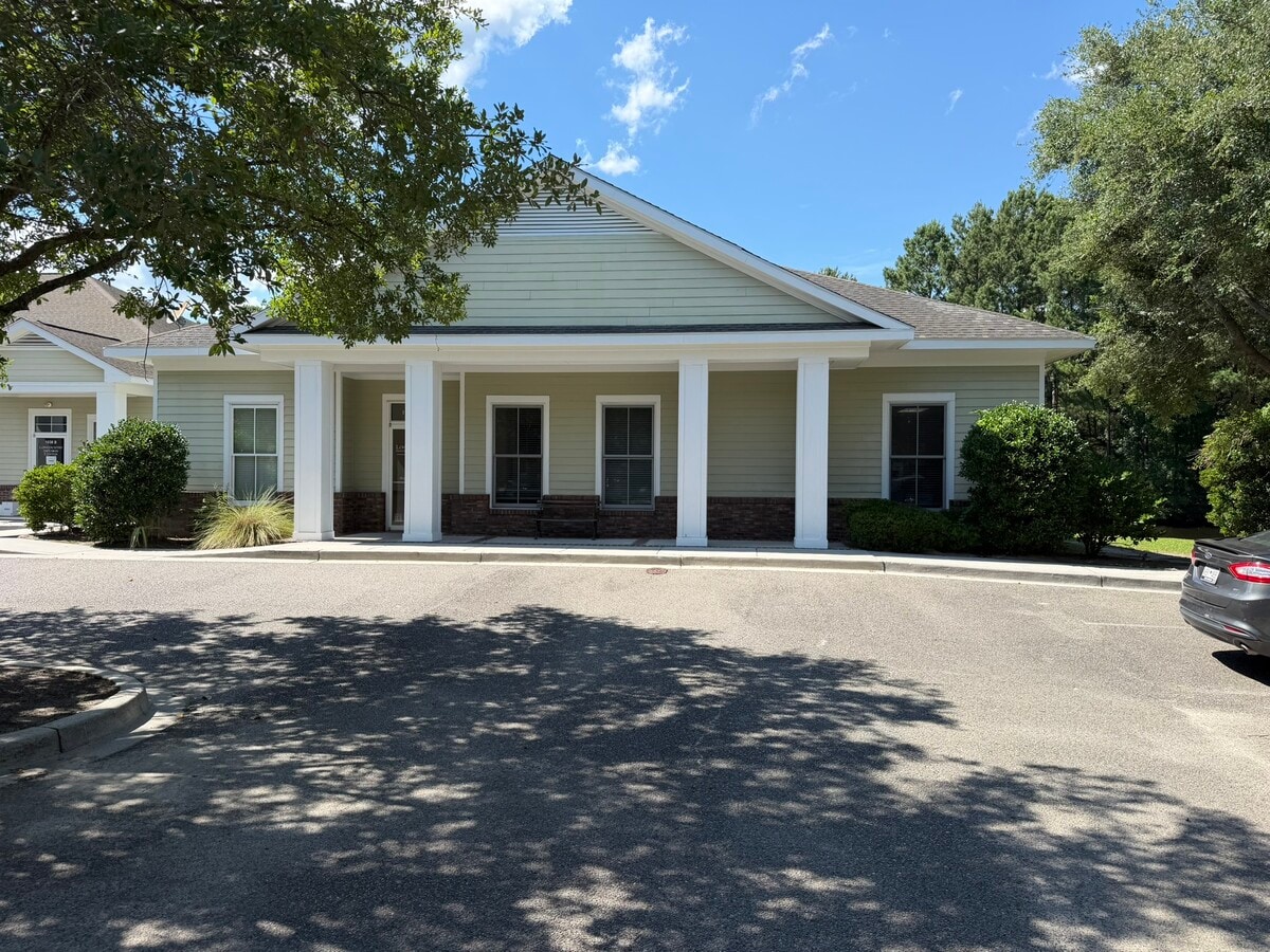 1938 Charlie Hall Blvd, Charleston, SC 29414 - Unit B -  - Interior Photo - Image 1 of 25