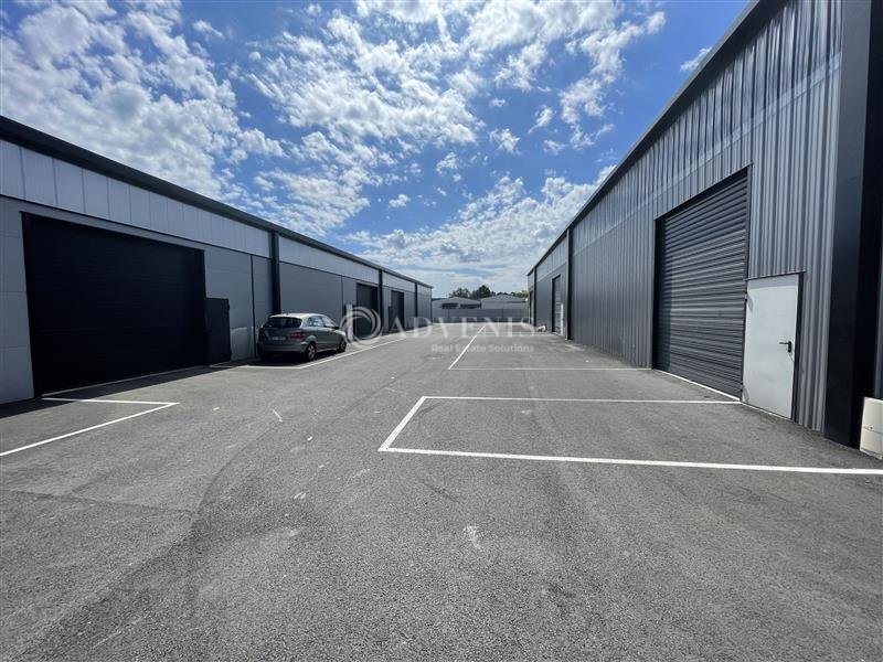 Flex in Cestas for lease Building Photo- Image 1 of 9