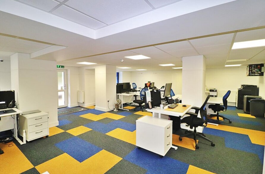 Cardiff Rd, Cardiff à vendre - Photo intérieure - Image 2 de 6