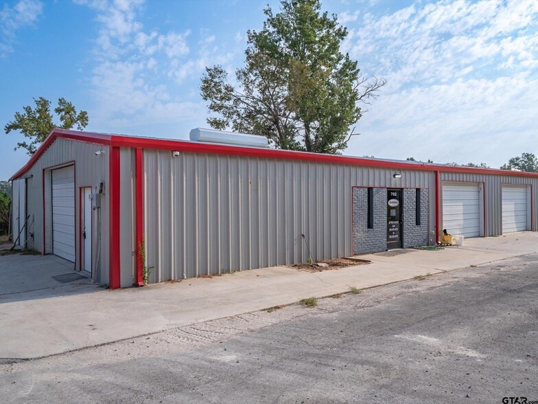 702 Blackjack St, Winnsboro, TX for sale - Building Photo - Image 2 of 27