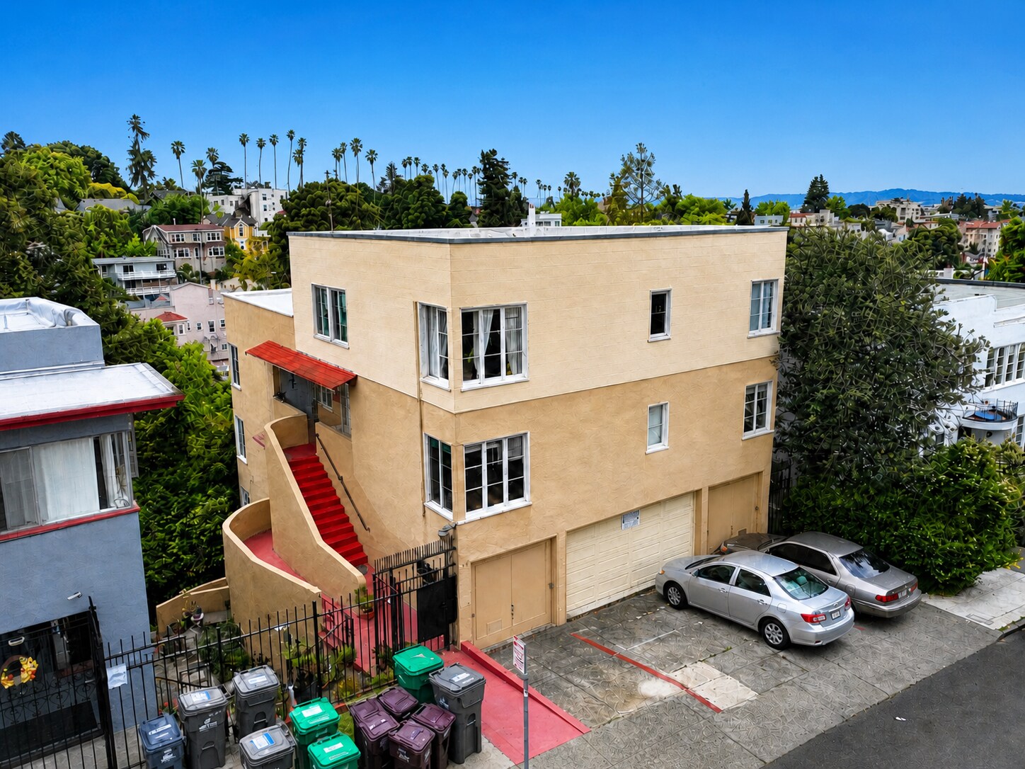 33 Home Pl E, Oakland, CA à vendre Photo principale- Image 1 de 24
