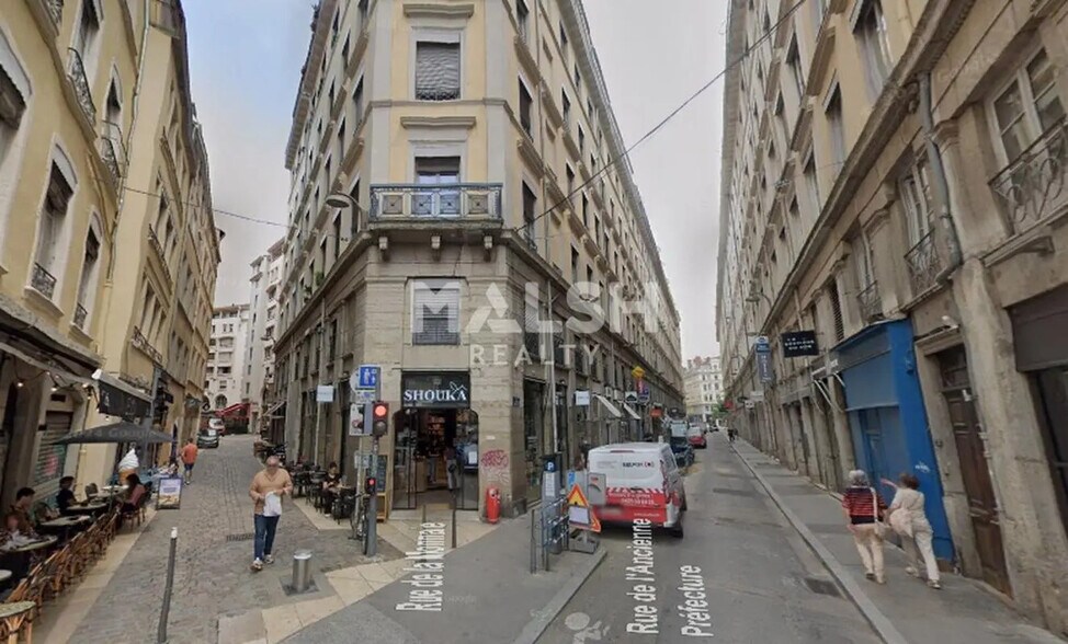 Commerce de détail dans Lyon à louer - Photo du bâtiment - Image 3 de 3