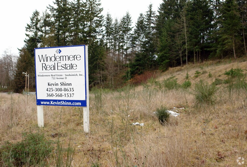 6443 Rainier Dr, Everett, WA for sale - Primary Photo - Image 1 of 2