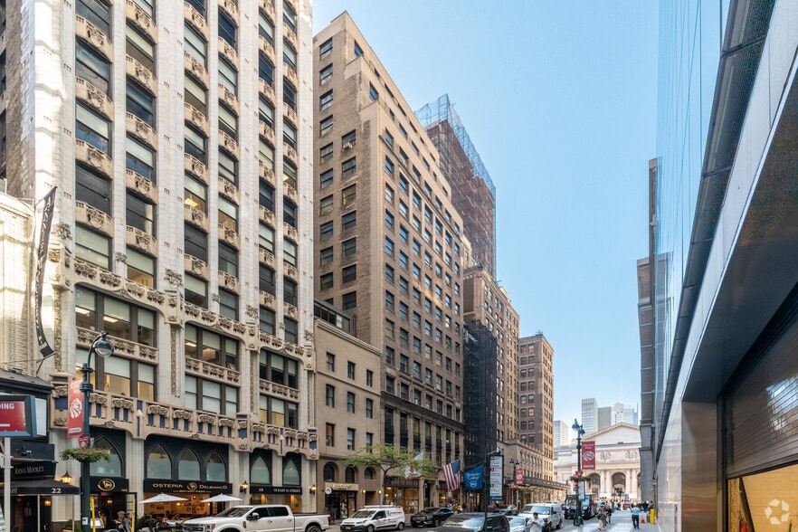 12 E 41st St, New York, NY for lease - Primary Photo - Image 1 of 9