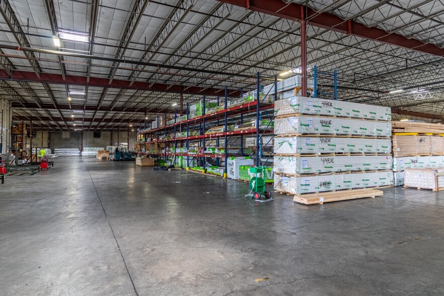 225 Nesbitt Ln, Madison, TN for sale - Building Photo - Image 3 of 9