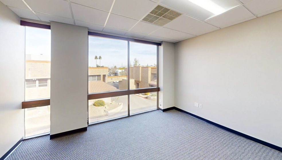 3200 N Hayden Rd, Scottsdale, AZ for lease - Building Photo - Image 3 of 12