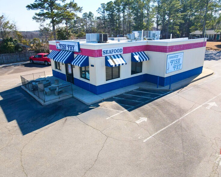 3416 N Main St, Hope Mills, NC à vendre - Photo du bâtiment - Image 3 de 5