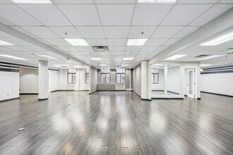16 W 32nd St, New York, NY for lease Interior Photo- Image 2 of 30