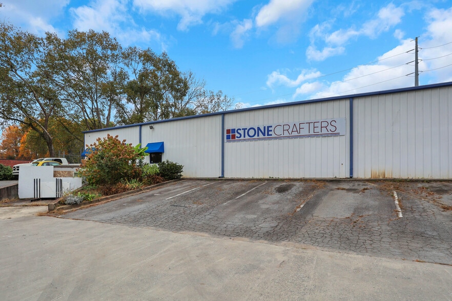 1385 English St NW, Atlanta, GA à vendre - Photo du bâtiment - Image 2 de 31