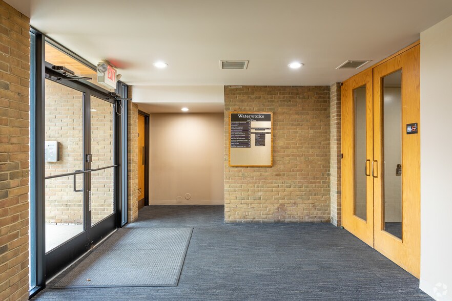 3131-3135 S State St, Ann Arbor, MI for lease - Lobby - Image 3 of 5
