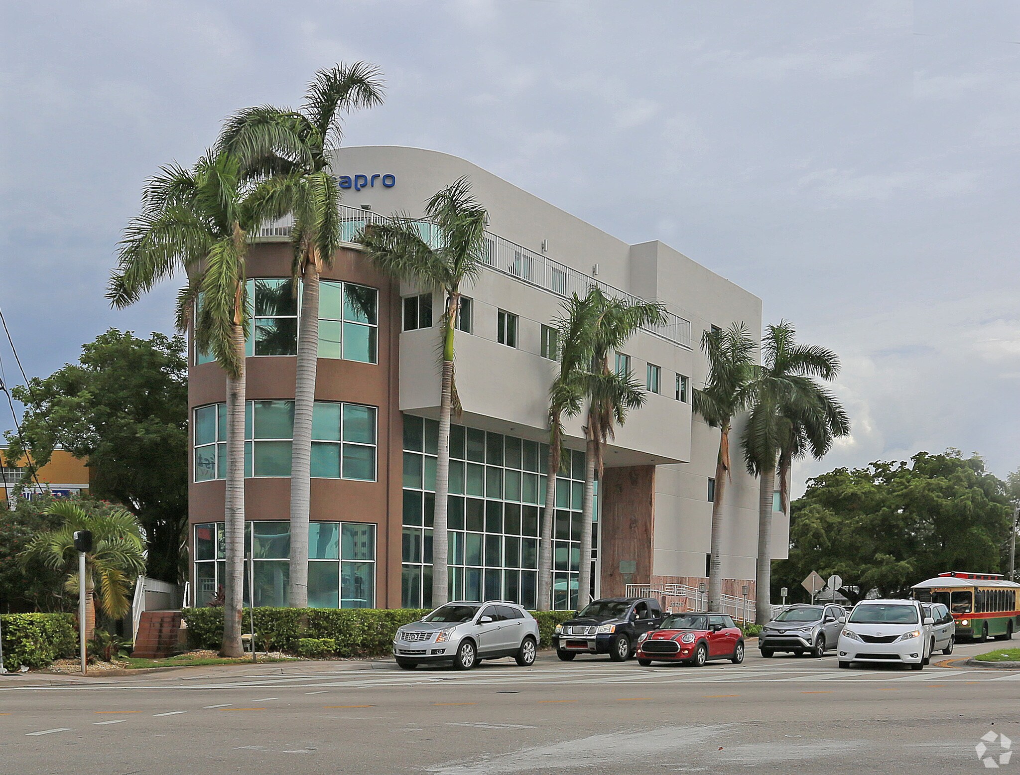 770 Ponce de Leon Blvd, Miami, FL for lease Primary Photo- Image 1 of 80