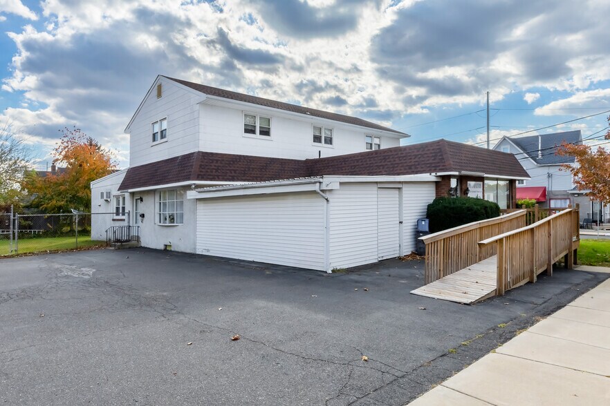 40 W Kings Hwy, Mount Ephraim, NJ à vendre - Photo du bâtiment - Image 3 de 31