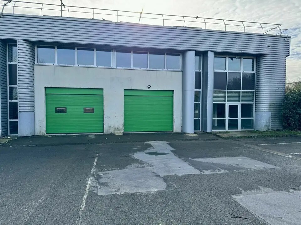 Flex dans Tremblay-en-France à louer Photo du bâtiment- Image 1 de 2