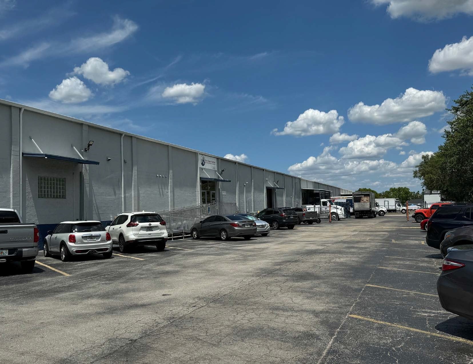3760 Fowler St, Fort Myers, FL for lease Primary Photo- Image 1 of 8