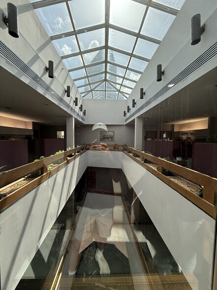 501 W Bay St, Jacksonville, FL for lease - Building Photo - Image 2 of 21